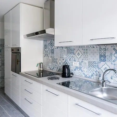 Ai Lagoni - Modern With Air Conditioning Apartment Arona